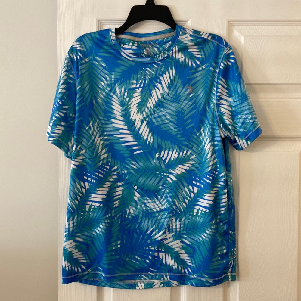 Reel Legends Man Shirt BNWOT size M length 28” pit to pit 40” perfect for summer - Picture 1 of 8